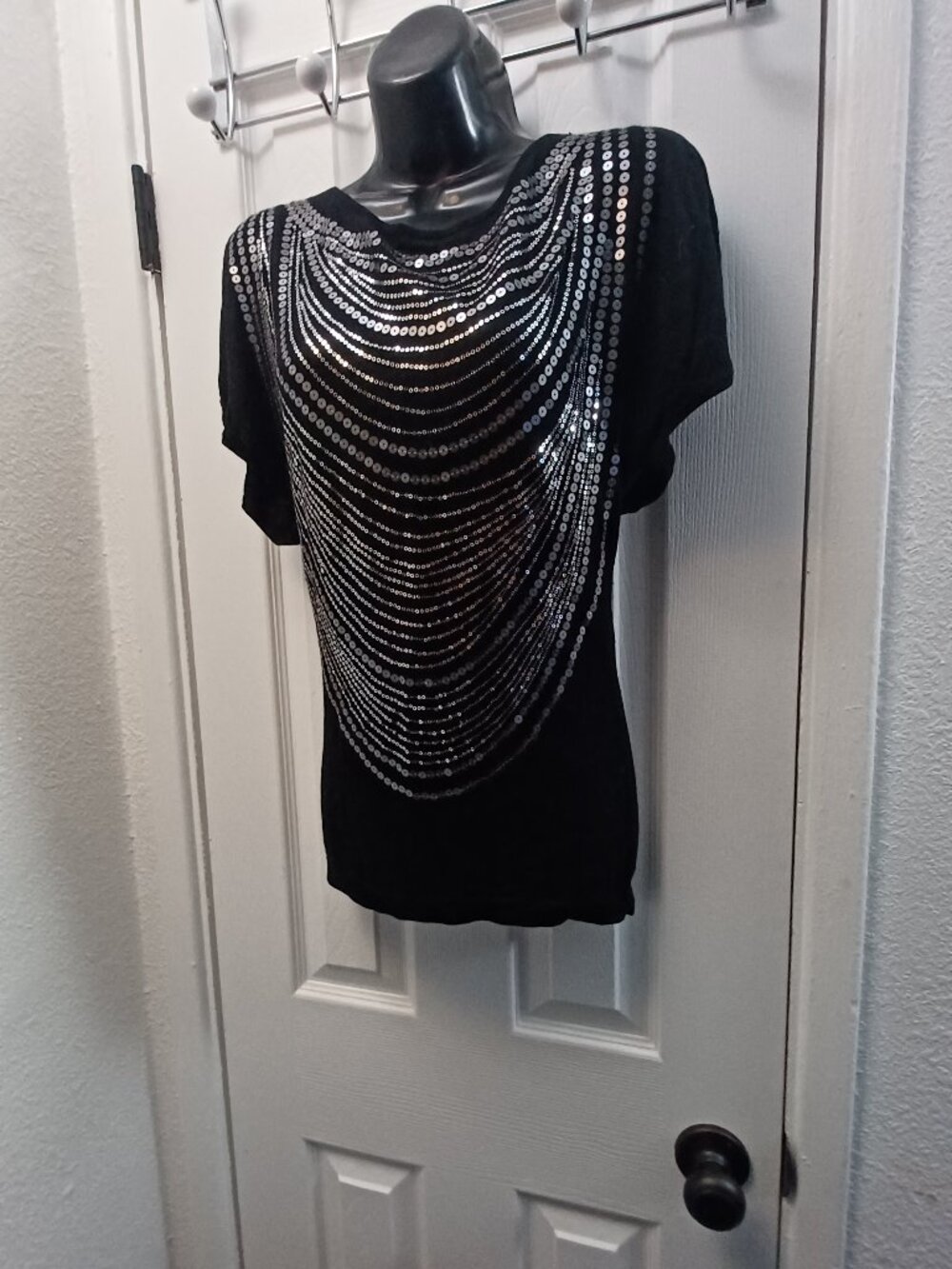 Black sequin top with silver sequin cascading design #glamour #party